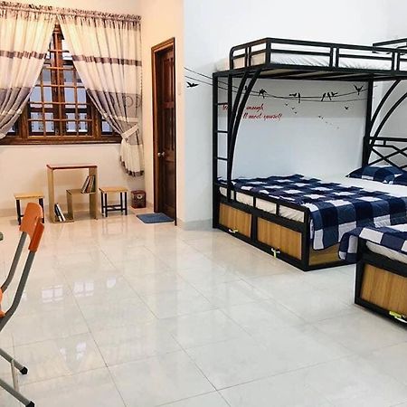 Lotus Homestay Tuy Hòa Buitenkant foto